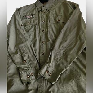 Orvis Men's Khaki Button-Up Shirt fishing  Alaska large